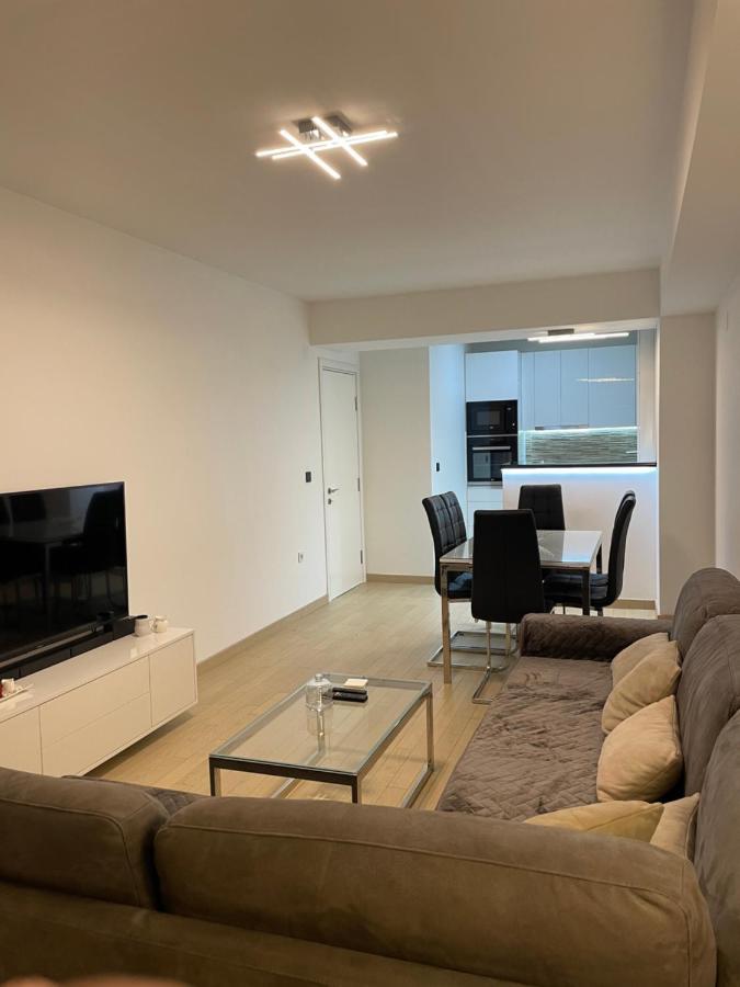 סקופיה Luka Apartments Flatiron מראה חיצוני תמונה