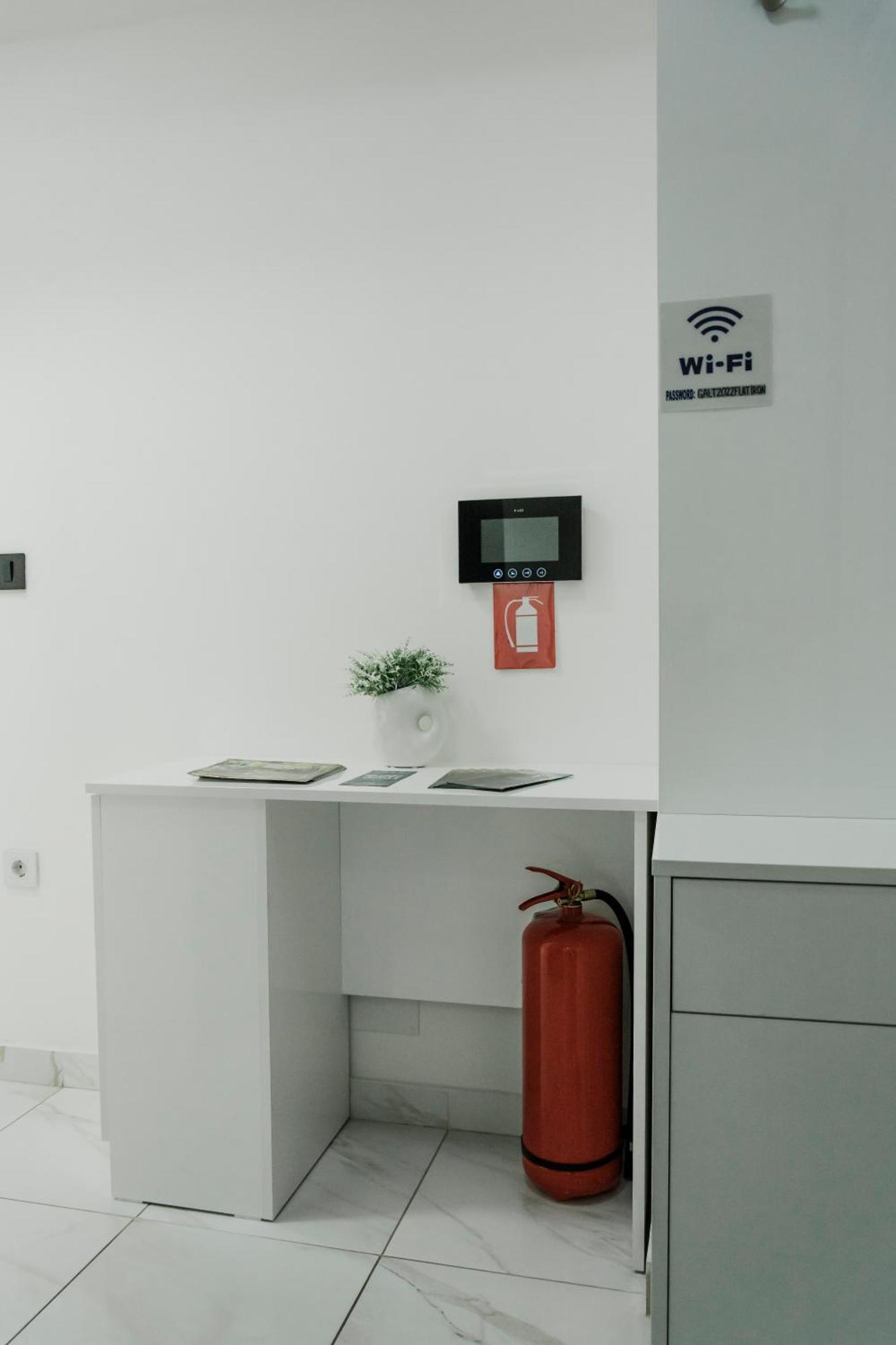 סקופיה Luka Apartments Flatiron מראה חיצוני תמונה